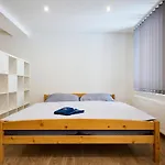 U Dzina-1 By Interhome Polubny
