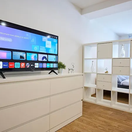 U Dzina-1 By Interhome Apartment Polubny